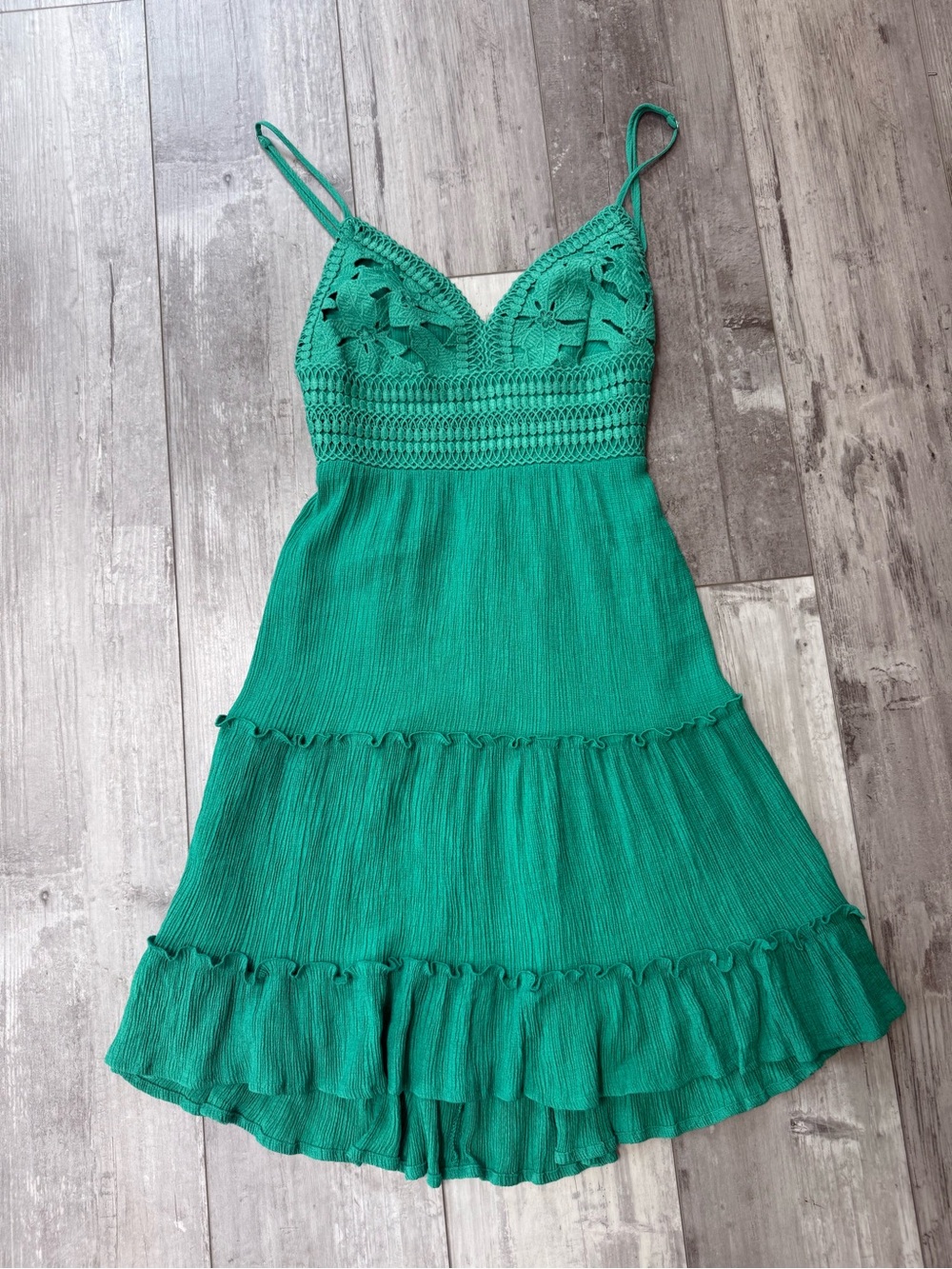 Love Tree Emerald Green Crochet Open Back Mini Dress Size Small